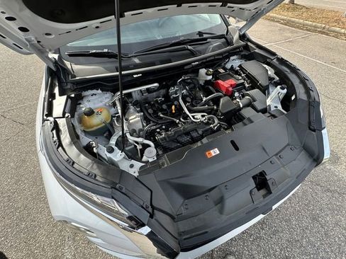 Used 2023 Mitsubishi Outlander SE image 32