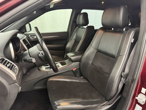 Used 2017 Jeep Grand Cherokee Altitude AWD/4WD image 10