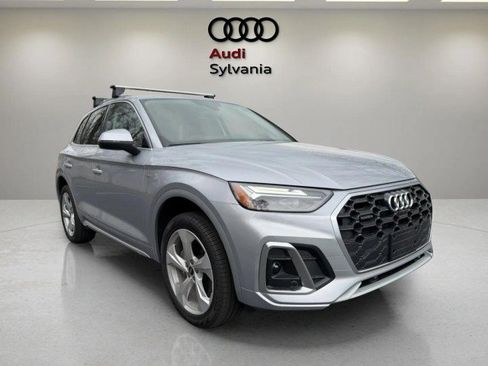 Certified 2025 Audi Q5 2.0T Premium Plus w/ Premium Plus Package AWD/4WD image 1
