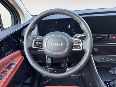 Used 2026 Kia Carnival SX Prestige FWD image 12