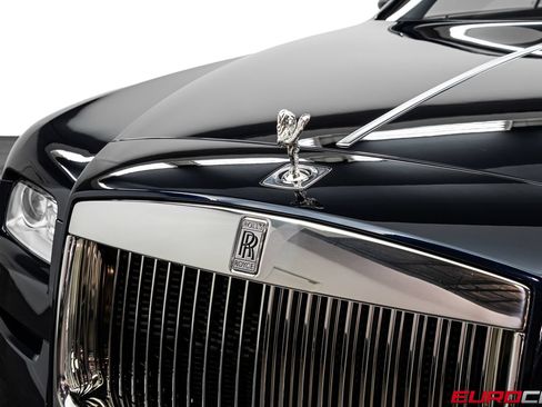 Used 2016 Rolls-Royce Wraith RWD image 10