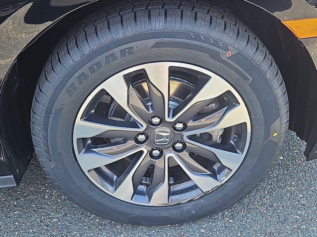 Certified 2024 Honda Odyssey EX-L image 9
