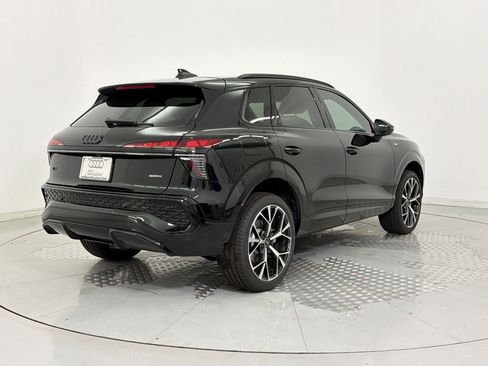 New 2026 Audi Q3 quattro 2.0T image 9