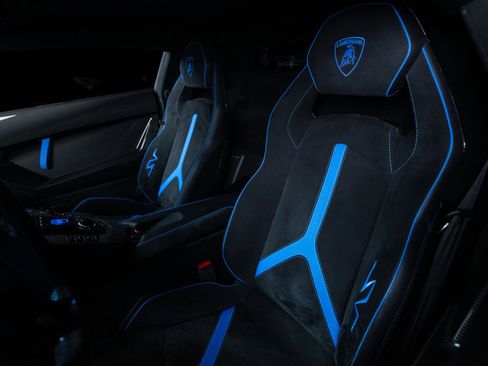 Used 2017 Lamborghini Aventador LP 750-4 Superveloce image 3