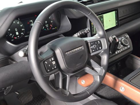 Used 2024 Land Rover Defender 110 X-Dynamic SE AWD/4WD image 23
