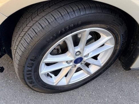 Used 2016 Ford Focus SE FWD image 8
