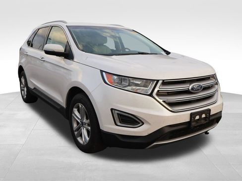 Used 2017 Ford Edge Titanium FWD image 10