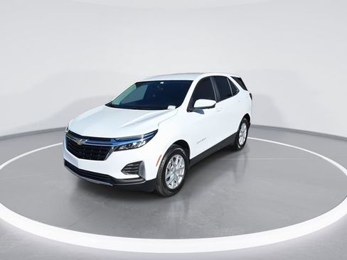 Used 2024 Chevrolet Equinox LT FWD image 4