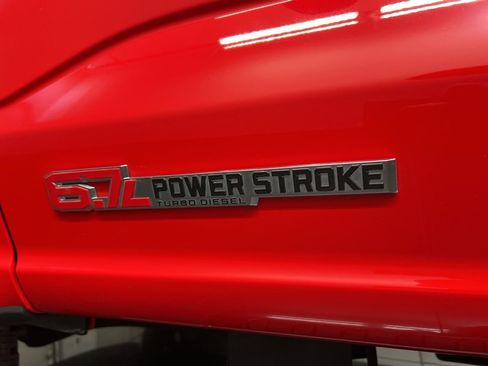 Used 2024 Ford F250 Lariat w/ Black Appearance Package image 38