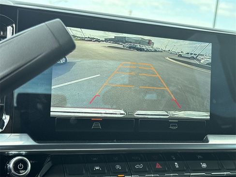 Used 2024 GMC Sierra 1500 Elevation image 23