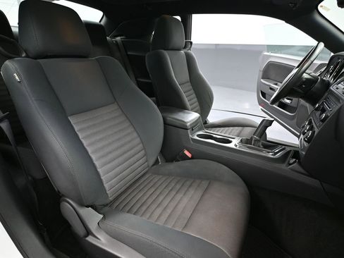 Used 2013 Dodge Challenger R/T image 42