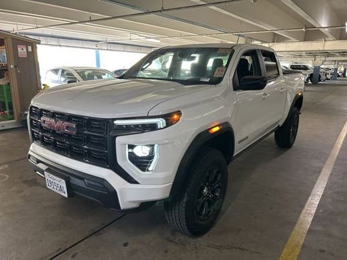 Used 2024 GMC Canyon Elevation image 29