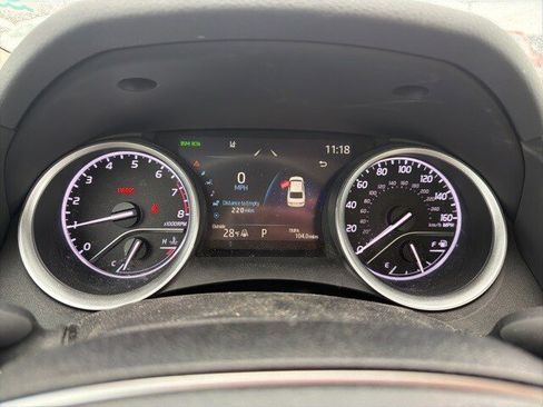 Used 2022 Toyota Camry XLE image 21