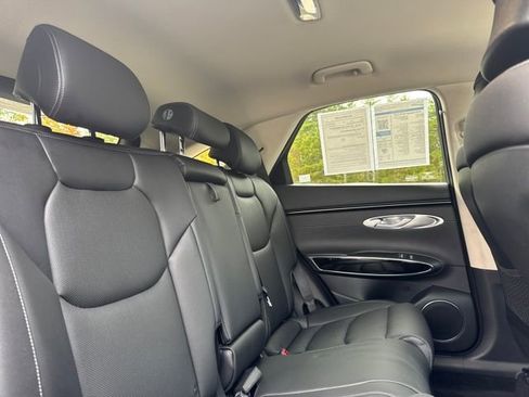 Used 2025 Genesis GV70 2.5T image 21