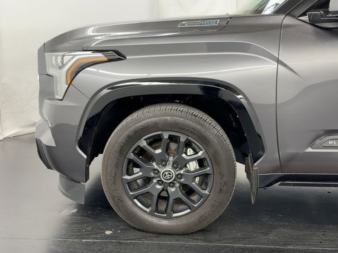 Used 2024 Toyota Sequoia Platinum image 31