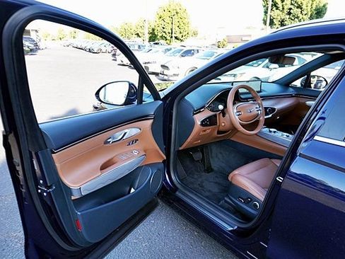 Used 2024 Genesis GV70 2.5T w/ Advanced Package AWD/4WD image 42