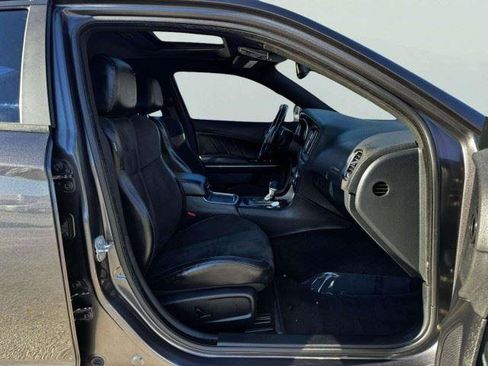 Used 2018 Dodge Charger GT AWD/4WD image 50