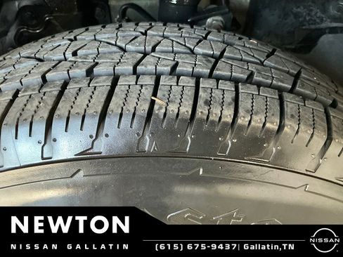 Used 2015 Nissan Rogue S FWD image 34
