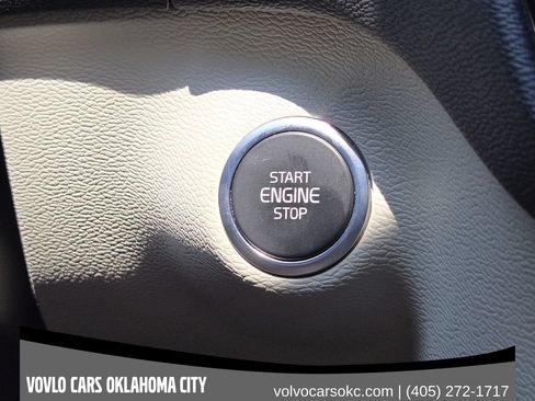 Certified 2023 Volvo XC40 B4 Plus w/ Driver Assist Package FWD image 23