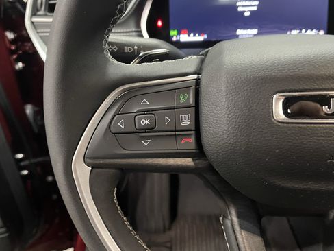Certified 2024 Jeep Grand Cherokee L Limited AWD/4WD image 23