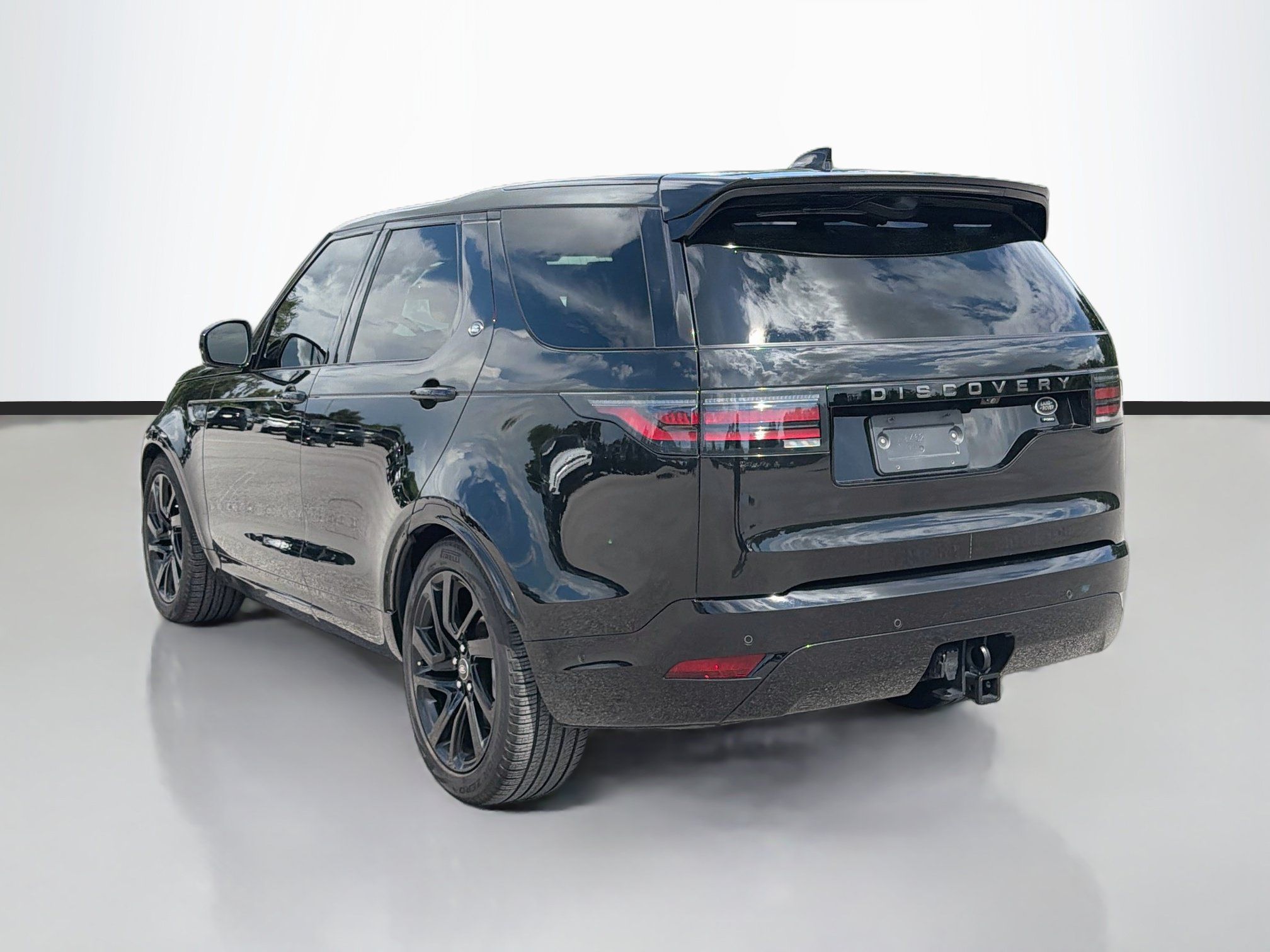 Used 2022 Land Rover Discovery S R-Dynamic AWD/4WD image 3