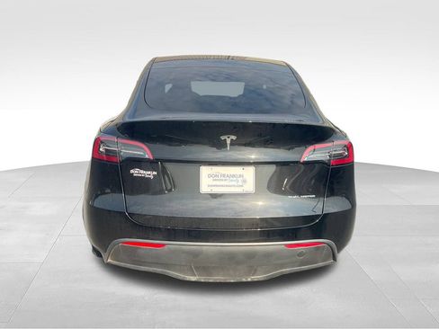 Used 2023 Tesla Model Y Long Range AWD/4WD image 4