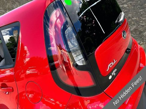 Used 2019 Kia Soul FWD image 27