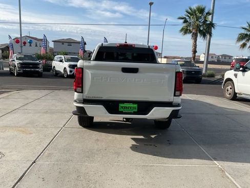 Used 2024 Chevrolet Colorado LT w/ LT Convenience Package image 6