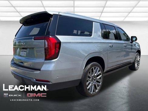 Certified 2025 GMC Yukon XL Denali Ultimate AWD/4WD image 3