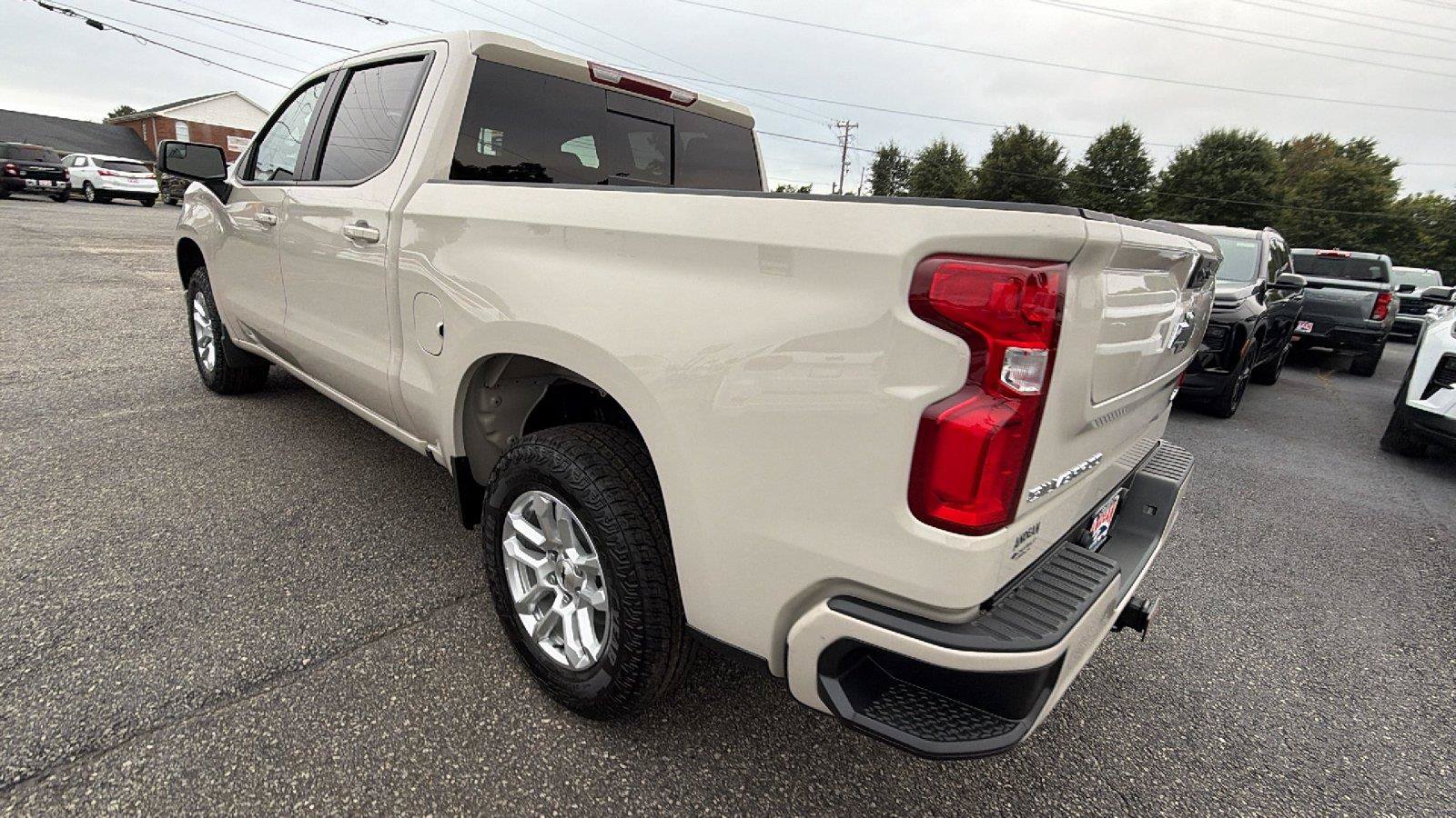 New 2026 Chevrolet Silverado 1500 RST w/ Convenience Package II AWD/4WD image 10
