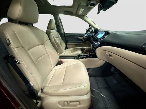 Used 2019 Honda Pilot Touring image 37