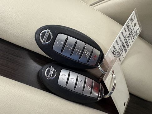 Used 2020 Nissan Murano Platinum AWD/4WD image 25
