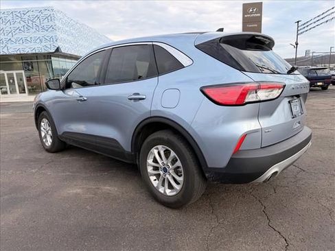 Used 2022 Ford Escape SE w/ Convenience Package image 2