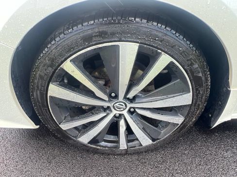 Used 2019 Nissan Altima 2.5 SR FWD image 5