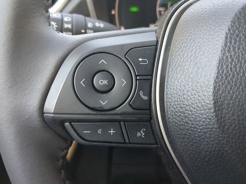 Used 2024 Toyota Corolla Cross XSE image 25