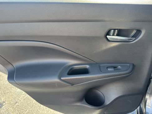 Used 2025 Nissan Versa SV FWD image 21