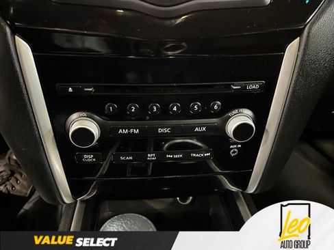 Used 2015 Nissan Pathfinder S AWD/4WD image 13