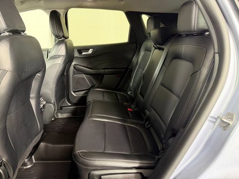 Used 2022 Ford Escape SEL w/ Technology Package AWD/4WD image 19