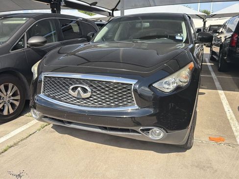 Used 2017 INFINITI QX70 2WD image 1