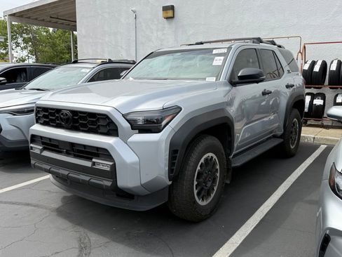 Used 2025 Toyota 4Runner TRD Off-Road Premium image 2