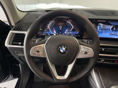 Used 2026 BMW X7 xDrive40i image 17