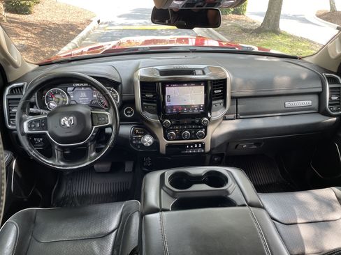 Used 2019 RAM 1500 Laramie AWD/4WD image 30