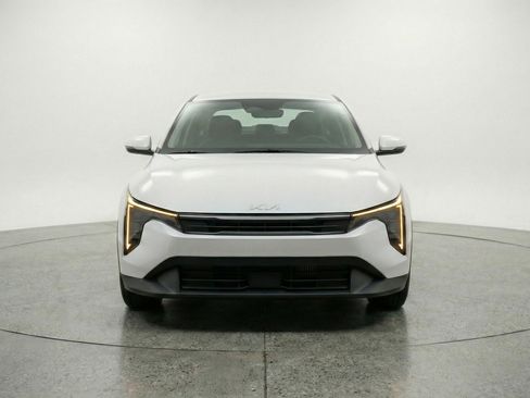 Used 2025 Kia K4 LXS image 2