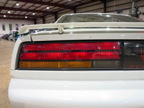 Used 1992 Pontiac Firebird Formula RWD image 37