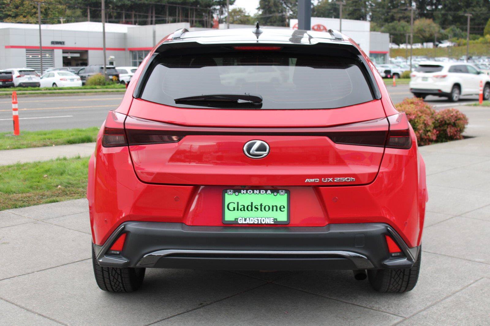 Used 2024 Lexus UX 250h F Sport AWD/4WD image 4