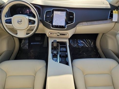 Certified 2025 Volvo XC90 T8 Plus w/ Protection Package Premier image 8