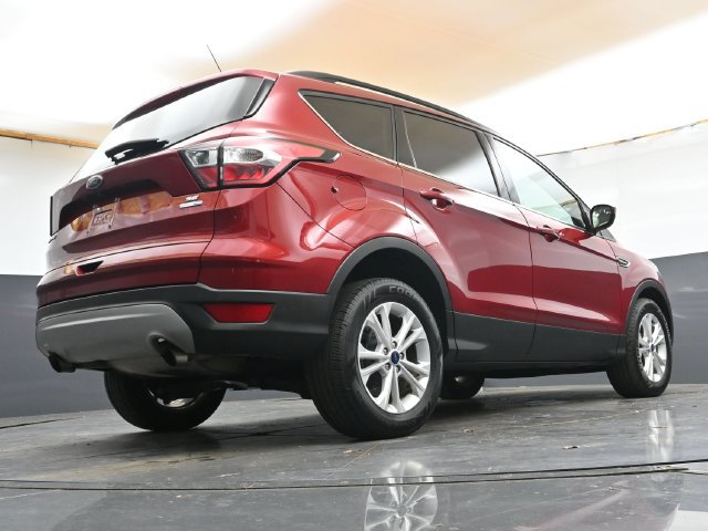 Used 2018 Ford Escape SE w/ SE Sync 3 Package AWD/4WD image 33
