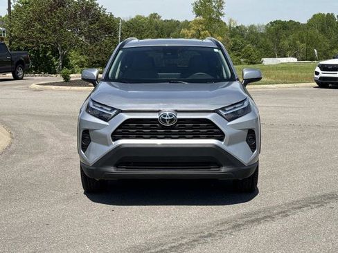Used 2025 Toyota RAV4 XLE w/ Convenience Package AWD/4WD image 2