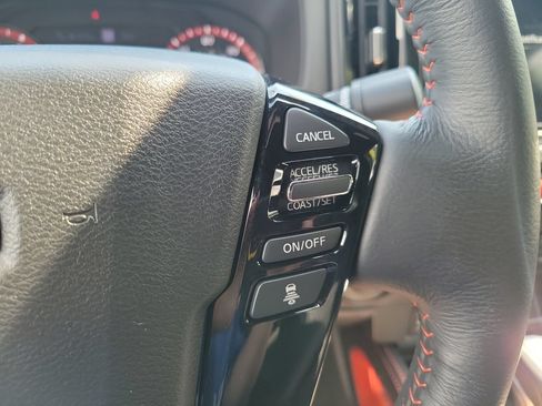 Used 2025 Nissan Frontier PRO-4X w/ Pro Premium Package AWD/4WD image 15