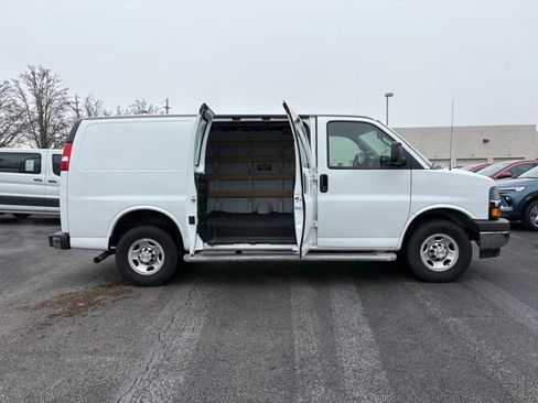 Used 2024 Chevrolet Express 2500 w/ Driver Convenience Package image 12